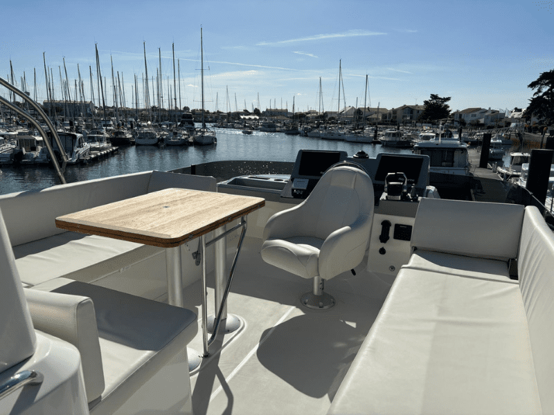 terrasse pour des moments de détente Swift Trawler 41 FLY